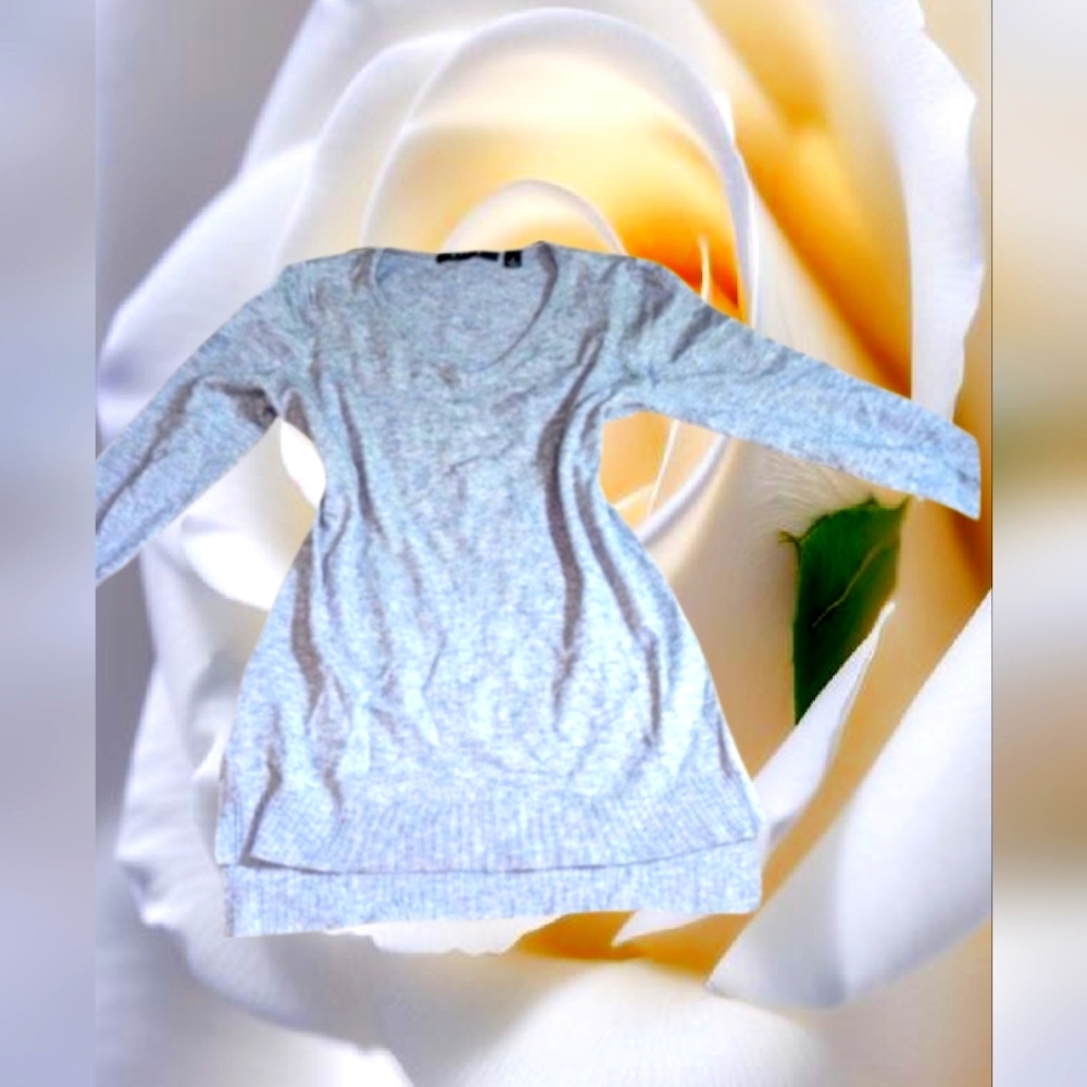 Cyrus gray sweater size small